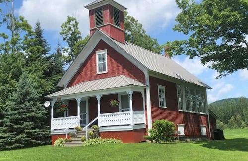 Craftsbury Haus | Ann’s Schoolhouse in beautiful Vermont