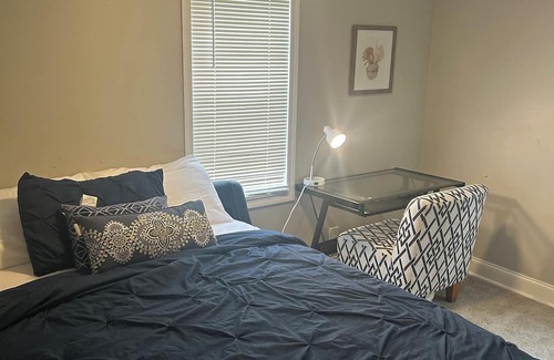 Riverview Haus | 3-bedroom cottage in beautiful Jacksonville Florida with WiFi, AC, and heating.