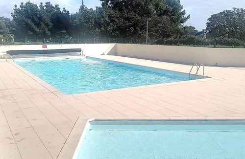 Guidel-Plages Haus | Maisonette 2 rooms Mezzanine 4 people with common outdoor pool, near beach