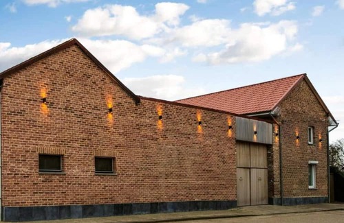 Widooie Wohnung | Hoeve Hofgaarde: The Cherry Garden