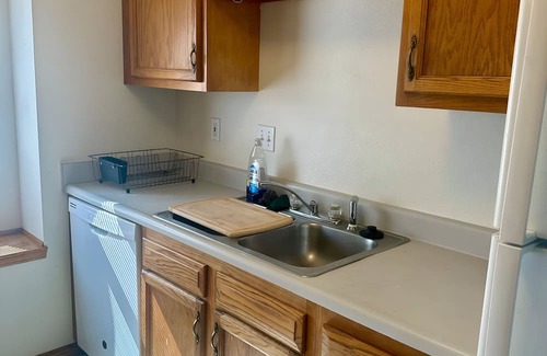 Coralville Haus | Quiet and convenient house close to UIHC