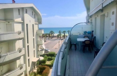 Tortoreto Lido Wohnung | Tortoreto, sea front, duplex apartment with pets allowed