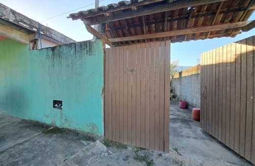 Itinga Haus | Suite 1 Simple with comfortable air conditioning Bracuí Beach