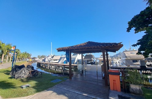 Itinga Haus | Suite 2 Simple WITH comfortable air conditioning Bracuí Beach