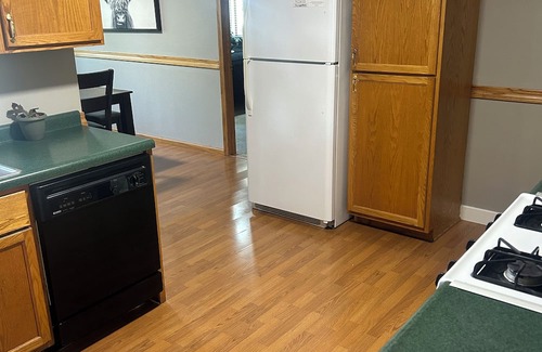 Waverly Haus | Waverly 3 Bed 2 Bath Homen
