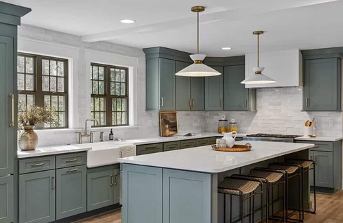 Forest Hills Haus | Charming 5-Bedroom Oasis in Nashville with AC & WiFi – Perfect for Groups!