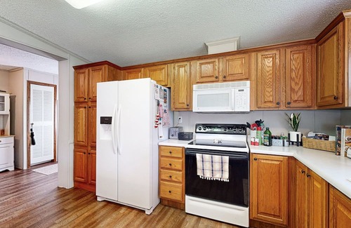 Stemley Haus | Lakefront dog friendly retreat w/boat ramp & dock