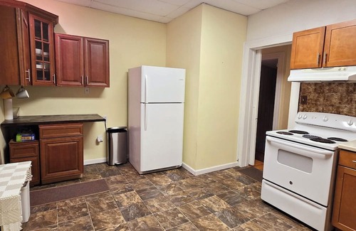 Scranton Haus | Spacious 5-bedroom Historic Home blending Charm with Modern