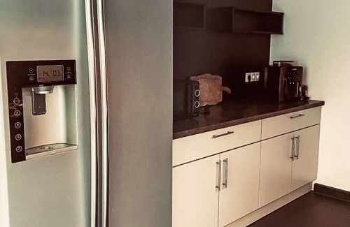 Steinberg am Rofan Wohnung | Beautiful apartment for 10 guests with WIFI, hot tub, TV, patio, pets allowed and parking
