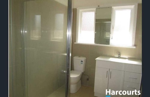 Springvale Haus | Springvale Couple Room for Rent