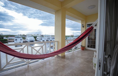 Belize City Haus | Stunning 2 bedroom apartment on the outskirts of Belize City.