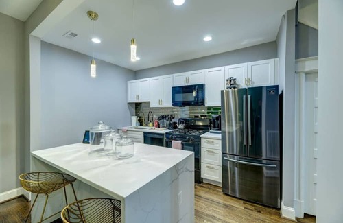 Fairlawn Haus | Emerald Escape Hilltop Home