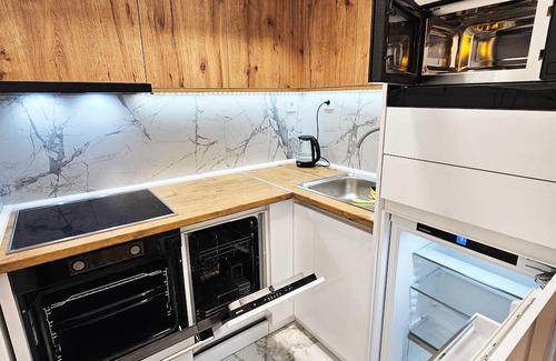 Novi Sad Wohnung | Charming 2-bedroom apartment in fabulous Novi Sad with WiFi, AC