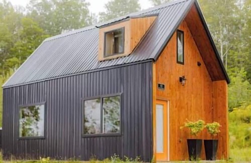 Liberty Haus | The Anthracite at Crie Hill - A Luxury Off-Grid Retreat