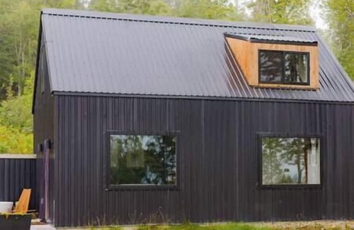Liberty Haus | The Anthracite at Crie Hill - A Luxury Off-Grid Retreat