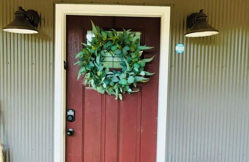 Damascus Kabine | NEW! Forty Winks 6 guest Modern Cabin in Damascus, VA!