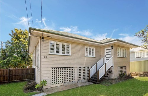 Holland Park West Haus | 4BDR 2BTH Home Holland Park