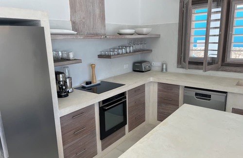 Kralendijk Haus | Brand New, Private Oceanfront Villa with Breathtaking Diving in Your Backyard