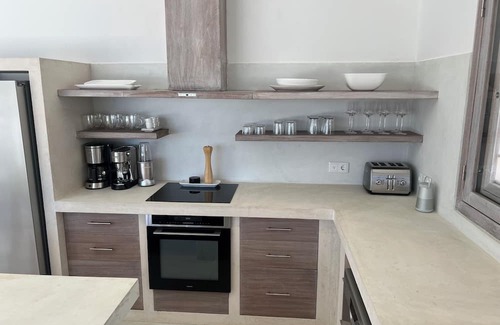 Kralendijk Haus | Brand New, Private Oceanfront Villa with Breathtaking Diving in Your Backyard