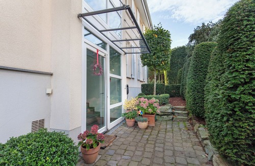 Bad Soden am Taunus Wohnung | Apartment 'Taunus-Zimmer Skyline-Blick' with Wi-Fi