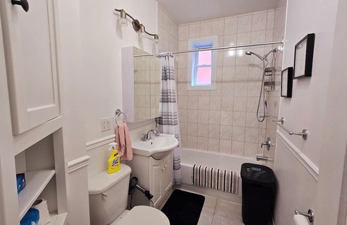 Saint-Laurent Wohnung | Appartement à 100m du Métro, en Face D'un Parc