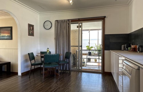 Robinson Haus | Bed down on Bramwell