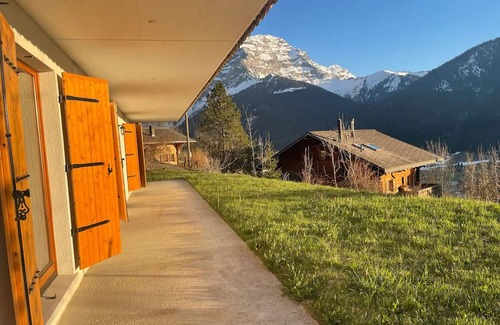 Ormont-Dessus Skihütte | Luxurious Modern chalet in Swiss Alps in Les Diablerets