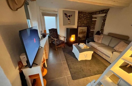 Andenne Haus | Plongez dans le charme et le mystère de la maison Mythique