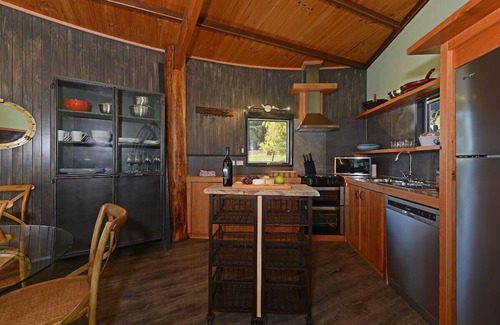 South Bruny Haus | Taylors Bay Cottage ~unique design!