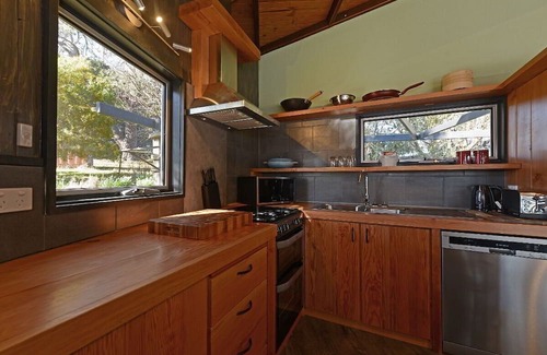South Bruny Haus | Taylors Bay Cottage ~unique design!