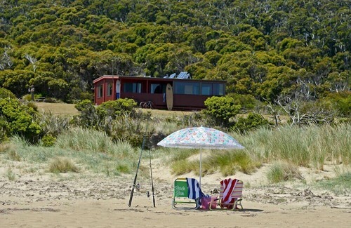South Bruny Haus | Cloudy Bay Cabin ~ secluded in paradise!