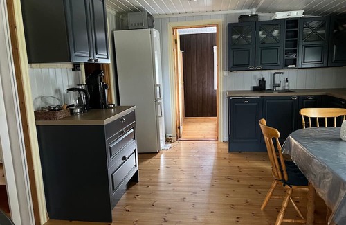 Loten Municipality Kabine | Cosy 3-bedroom cabin with WiFi in Innlandet.
