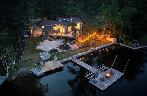 Trent Lakes Hütte | Relaxing Waterfront Oasis – Lakehouse on the Rocks