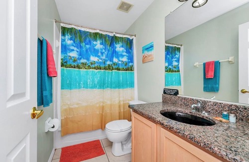 Thousand Oaks Haus | Sunny villa with sunset views under new management