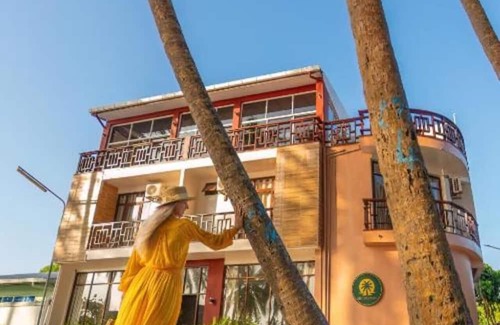 Huraa Haus | Charming Deluxe room in Huraa Guesthouse with AC, Wifi
