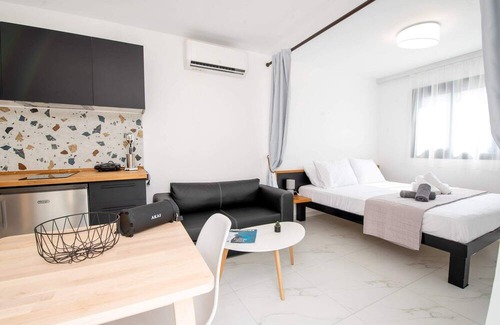 Zakhloritika Wohnung | Grand Relax Suite 1 with Private Jacuzzi