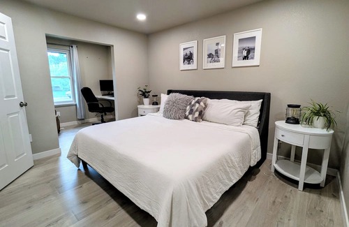 Fort Collins Haus | Spacious 5-bedroom house in fantastic Fort Collins with AC, WiFi