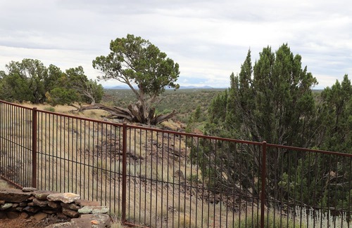 Show Low Haus | New Listing! Luxury cliff-side retreat. Isolated & Serene with EPIC views.