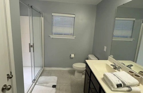 Burton Haus | 3-bedroom house in charming Beaufort with a Loft, AC, WiFi. Enjoy your stay