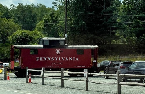 White Mills Kabine | Relax and Unwind: Your Home Away From Home in Hawley Pennsylvania !