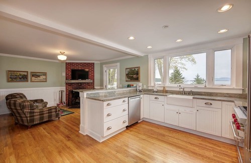 Sullivan Hütte | Maine 6 BR summer cottage