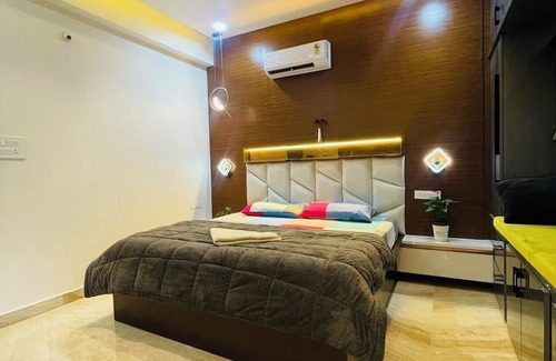 Chanda Nagar Wohnung | Luxurious Garden-View Duplex in Hyderabad,4-bedroom with AC, WIFI