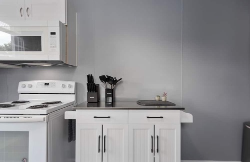 Riverview Wohnung | Cozy, 5 min to downtown, TMobile Center, PNL, Crossroads. close to everything!n