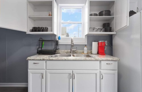 Riverview Wohnung | Cozy, 5 min to downtown, TMobile Center, PNL, Crossroads. close to everything!n