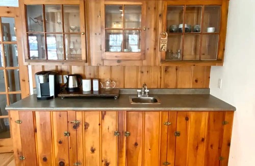Huntsville Hütte | Water Front Cottage with dock - 5 min from the town, pet-friendly