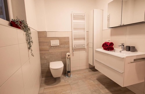 Weerberg Wohnung | Apartment with terrace, 70m to the ski bus