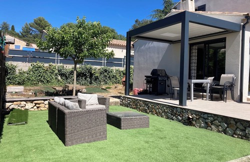 La Bastide-des-Jourdans Haus | Single-family home in La Bastide des Jourdans