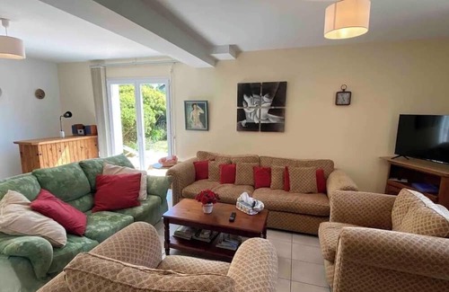 Pleherel-Plage-Vieux-Bourg Kabine | Detached house on fenced plot in Pleherel -plage