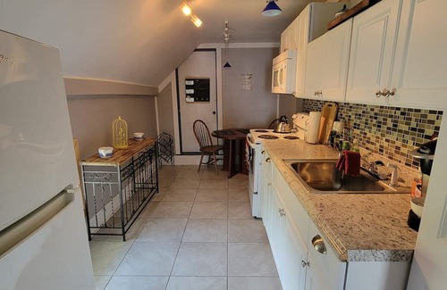 Searsport Wohnung | 1 bed apartment w/kitchen & outdoor space perfect for exploring Mid Coast Main