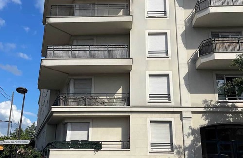 Le Bourget Wohnung | Homerez - Apt. in Le Bourget - Parking
